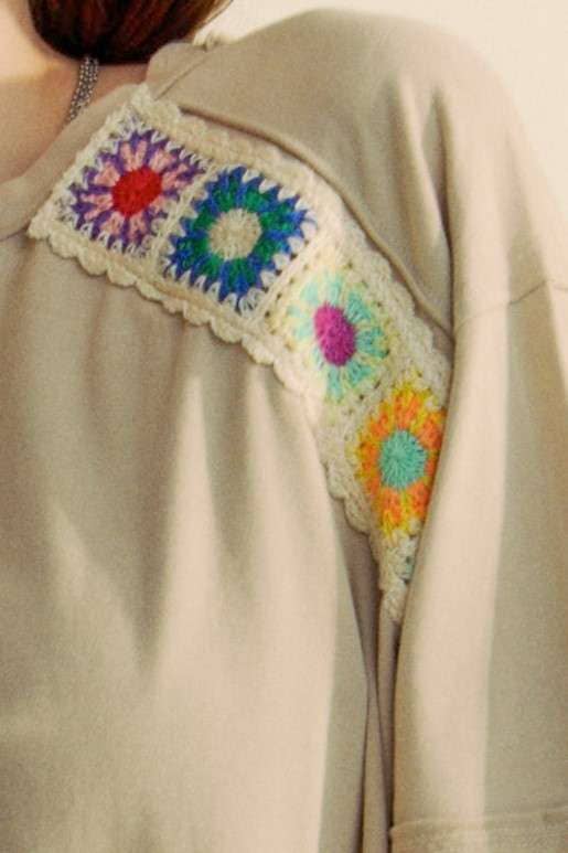 CROCHET DROP SHOULDER LOOSE FIT SHORT SLEEVE TOP: Khaki