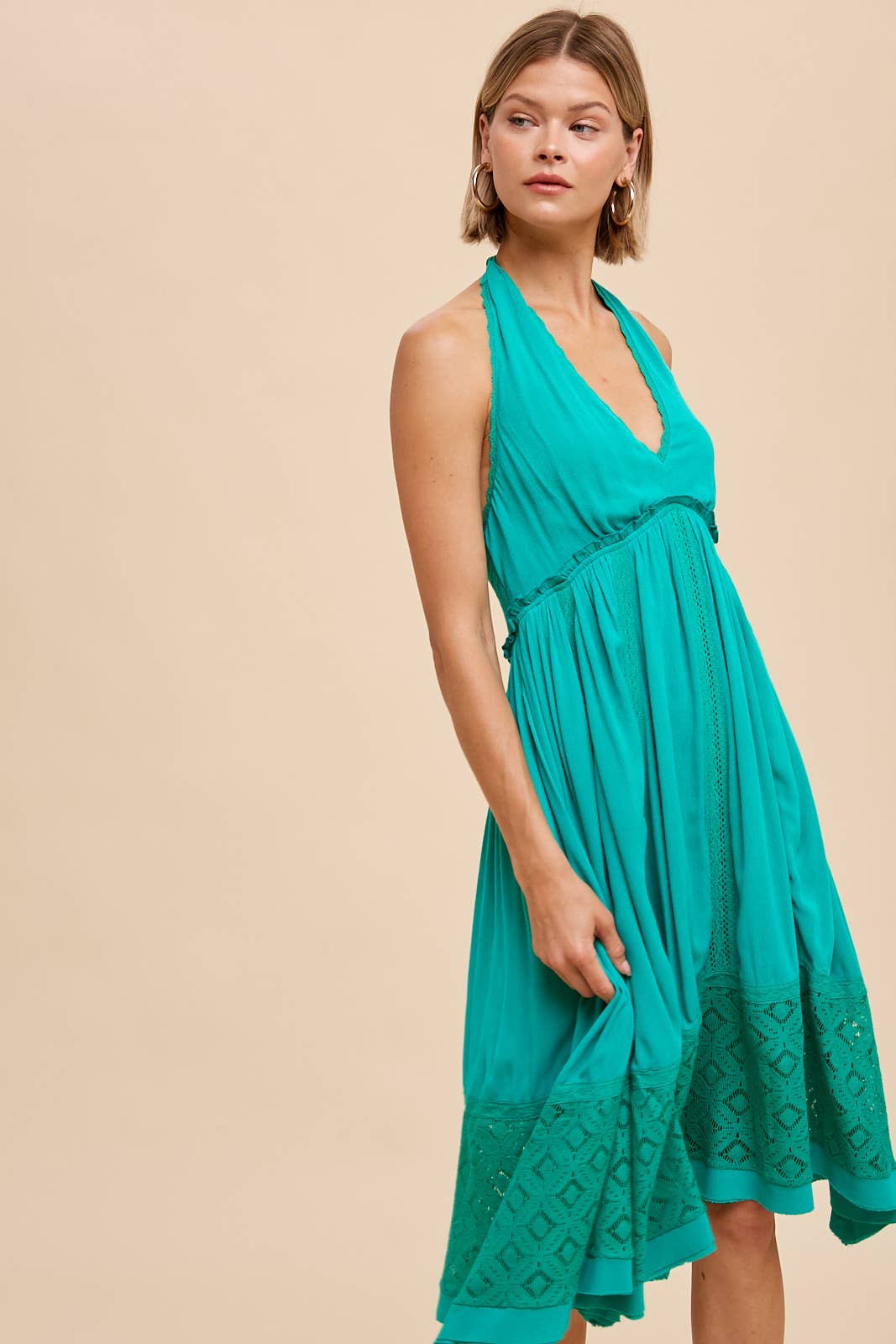 HALTER LACE TRIM MIDI DRESS: MORNING FOG / S