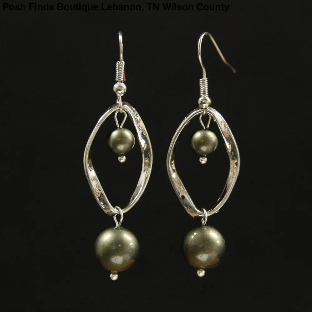 Abstract Oyster Earrings: Pink - Posh Finds