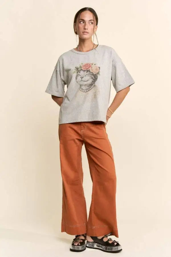 BLOSSOM-CROWNED KITTY PRINTED TOP: Beige - Women > Tops