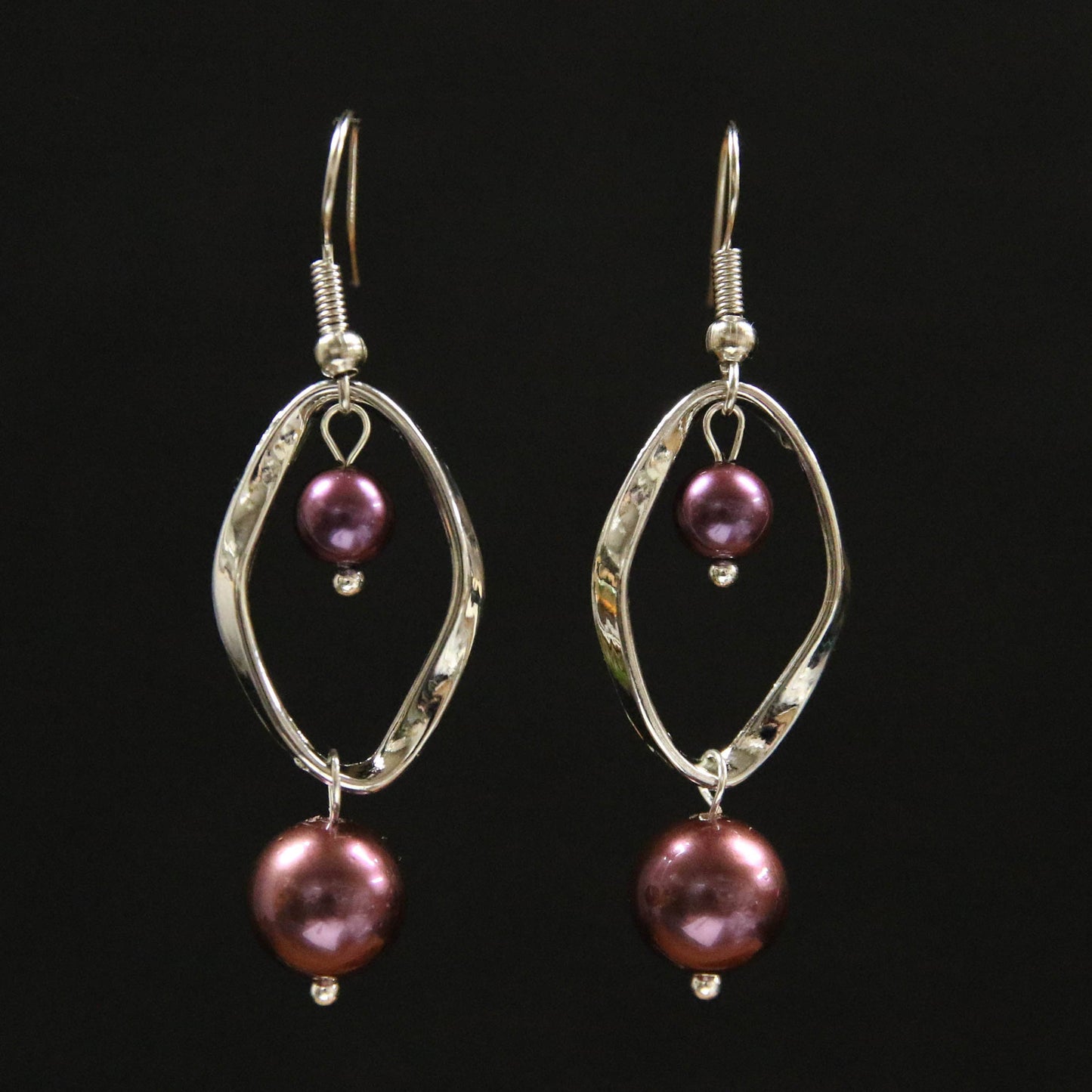Abstract Oyster Earrings: Pink - Posh Finds