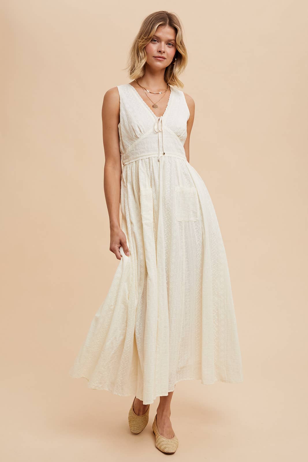 COTTON EYELET SLEEVELESS DRESS: PASTEL LILAC / L