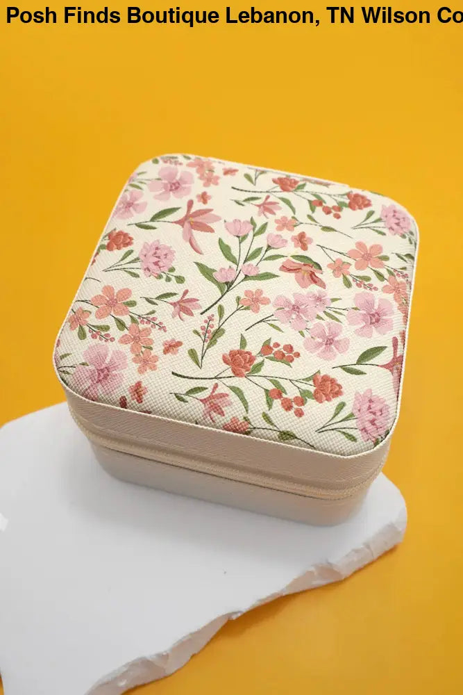 DESIGNED JEWELRY ORGANIZER TRAVEL BOX CASE FLOWER OFF WHITE - Posh Finds