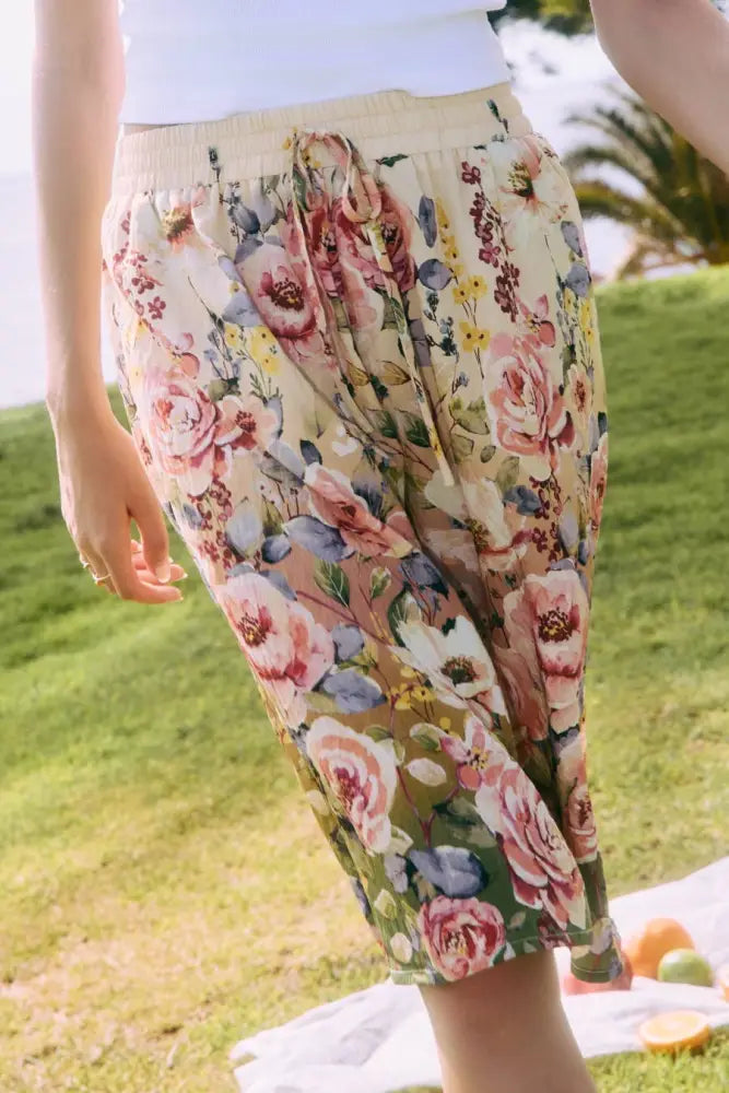 Floral Printed Pull-on Culottes: Spring Garden