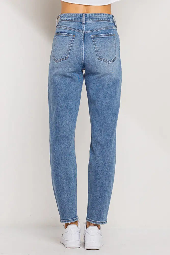 High Rise Tapered Mom Jeans in Medium Wash - Posh Finds