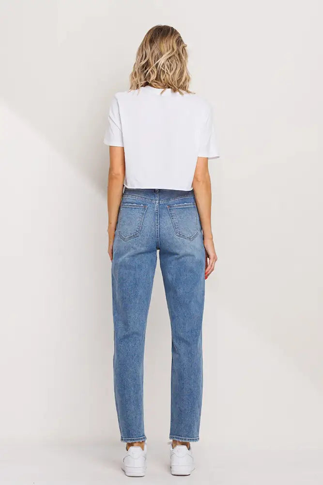 High Rise Tapered Mom Jeans in Medium Wash - Posh Finds