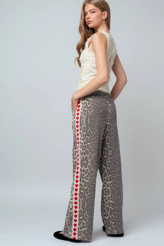 Leopard Print Heart Side Stripe Lounge Pants: LEOPARD - Posh Finds