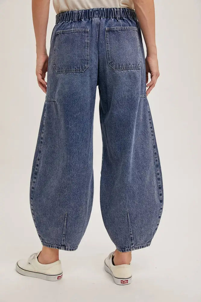 MID-WAIST DRAWSTRINGS BARREL JEANS: LT.WASH - Posh Finds