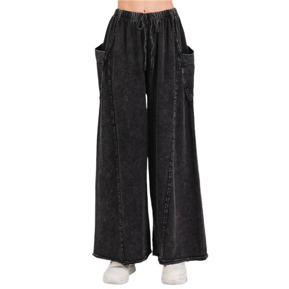 MINERAL WASH DROPPED SIDE POCKET WIDE LEG PANTS: BLACK - Posh Finds