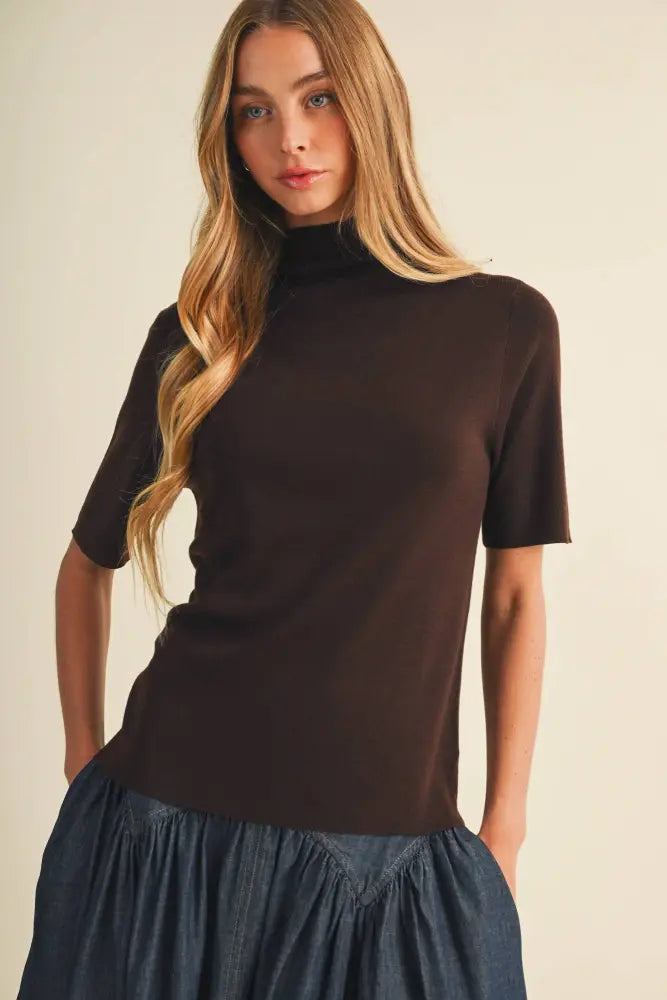 Mock-Neck Fine-Gauge Knit Pullover: Brown / M