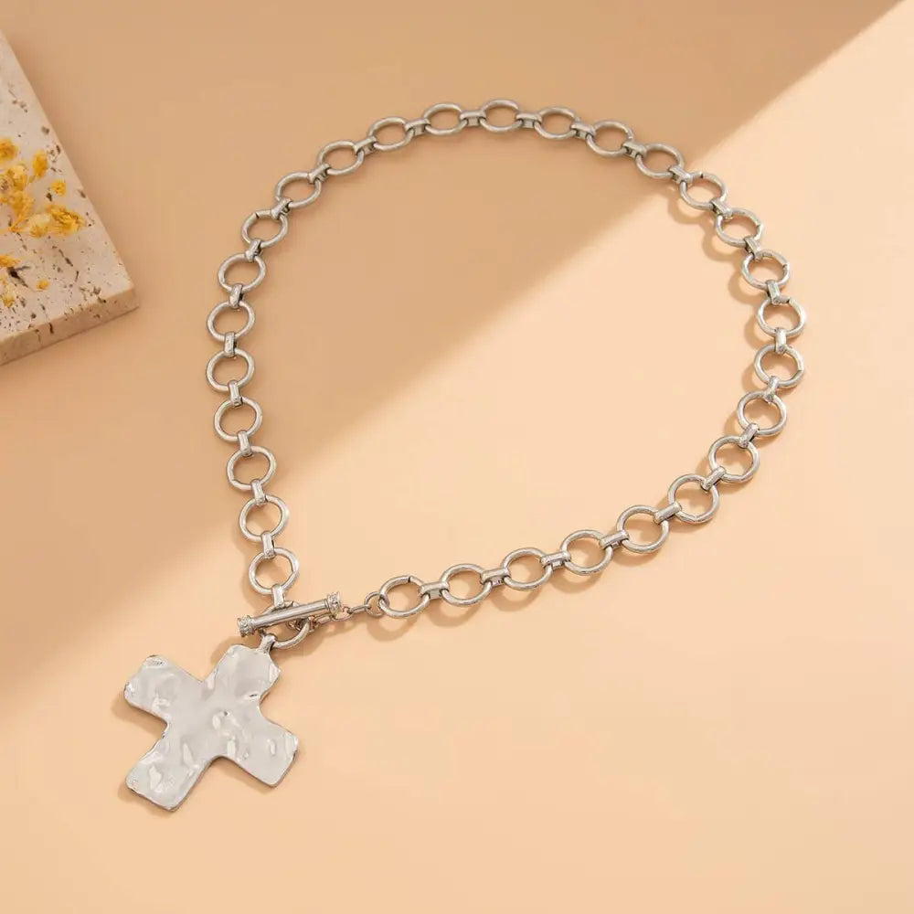 NOTABLE HAMMERED CROSS FRONT TOGGLE NECKLACE | 40NK9474: GOLD