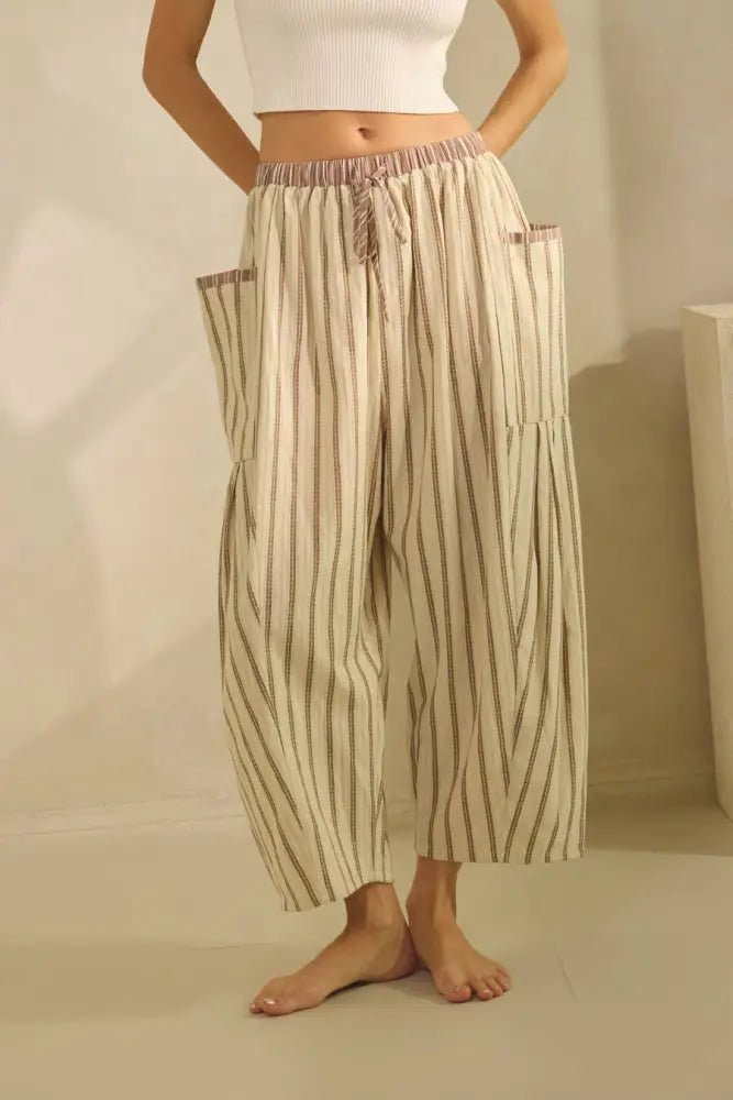 Textured Cropped Pants Mocha - Women > Pants