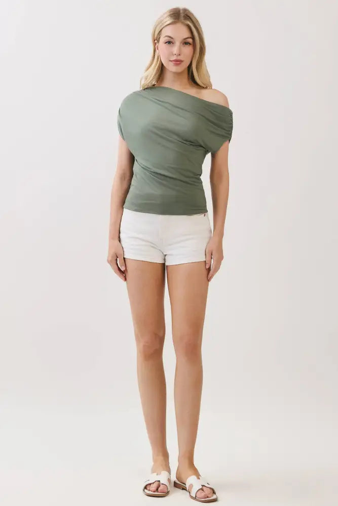 UNBALANCED OFF SHOULDER FITTED TOP - VJT300172: Ivory / L