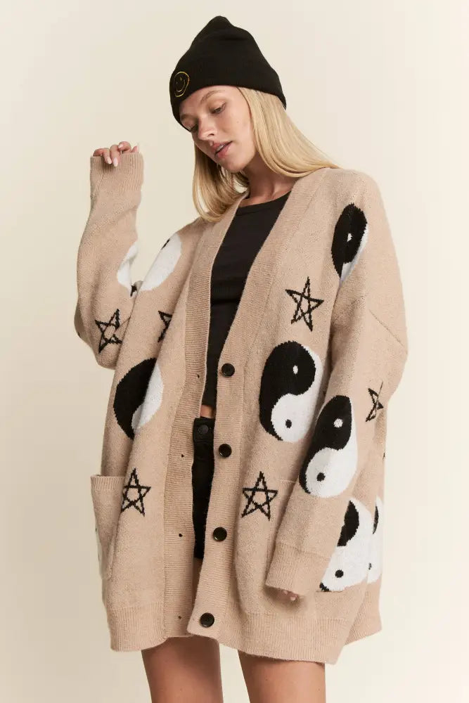 YIN YANG STAR KNIT CARDIGAN: OATMEAL - Posh Finds
