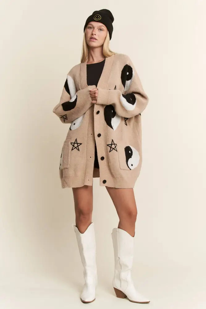 YIN YANG STAR KNIT CARDIGAN: OATMEAL - Posh Finds