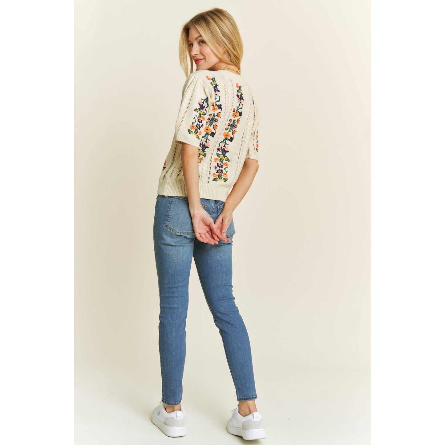 CUTE FLORAL EMBROIDERY CASUAL PULLOVER SWEATER