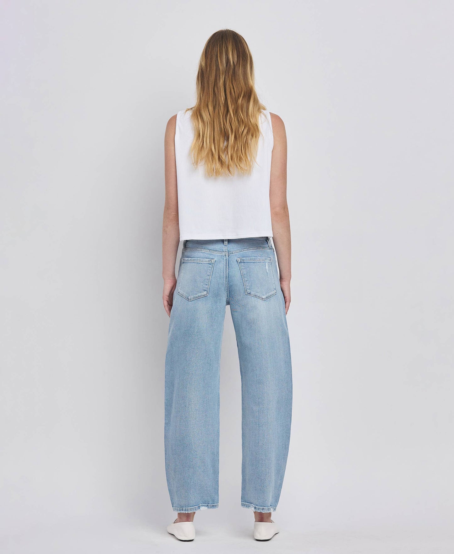 HIGH RISE BARREL LEG JEANS