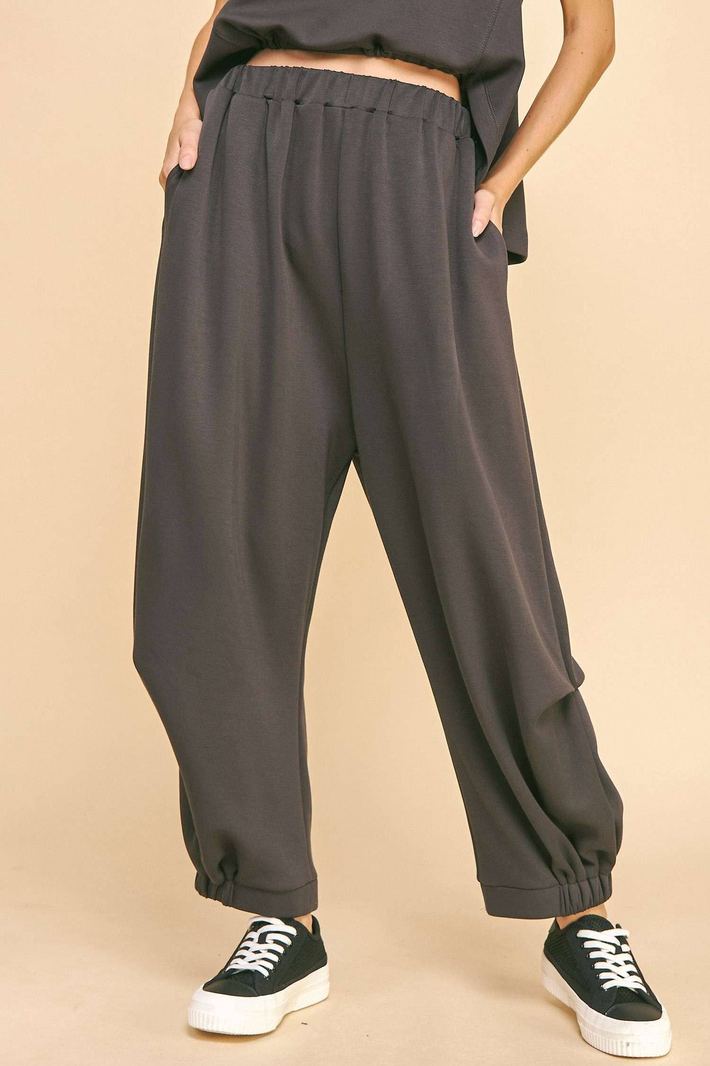 SOLID CREW NECK CINCH TIE TOP WAISTBAND PANTS SET: OLIVE SAGE / M