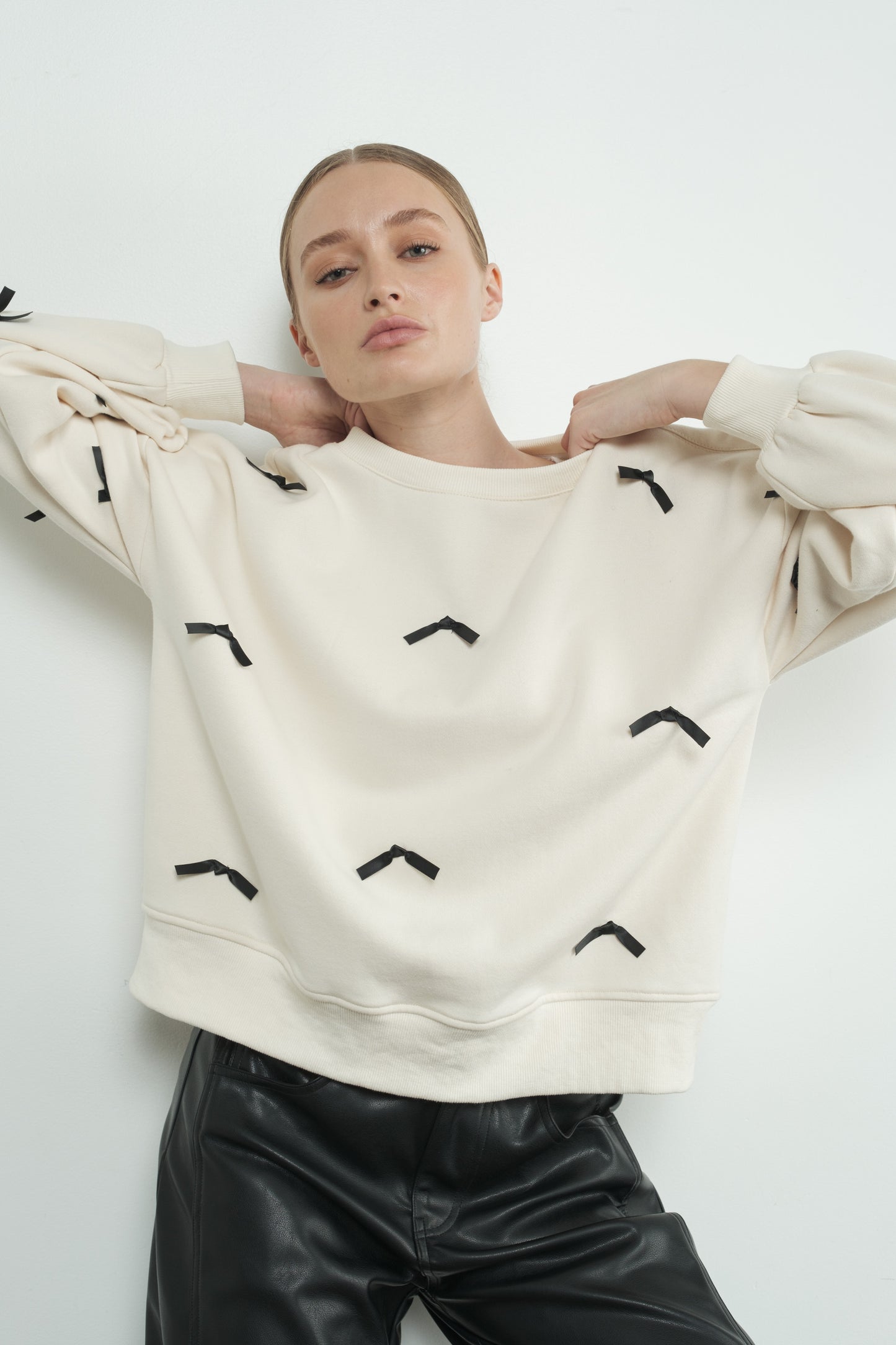 SATIN TAPE RIBBON CREWNECK SWEATSHIRT in CREAM