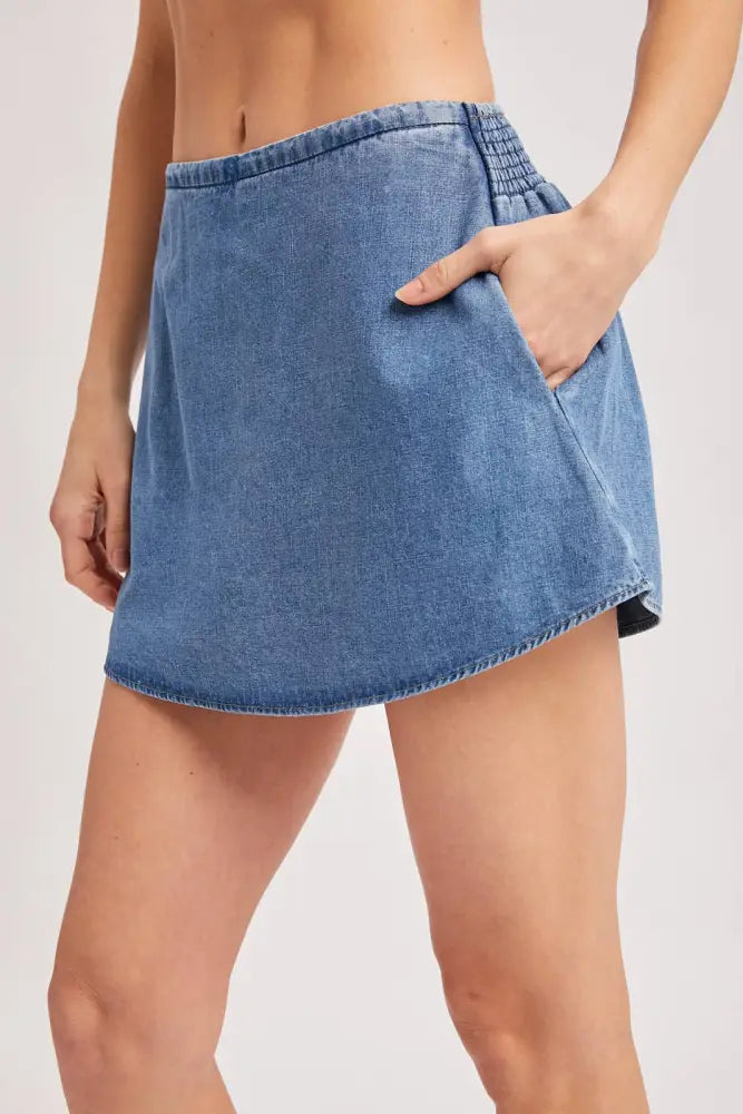 A-LINE SILHOUETTE DENIM SKORT: MED.WASH / M