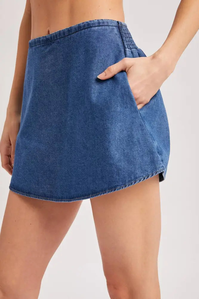 A-LINE SILHOUETTE DENIM SKORT: MED.WASH / M