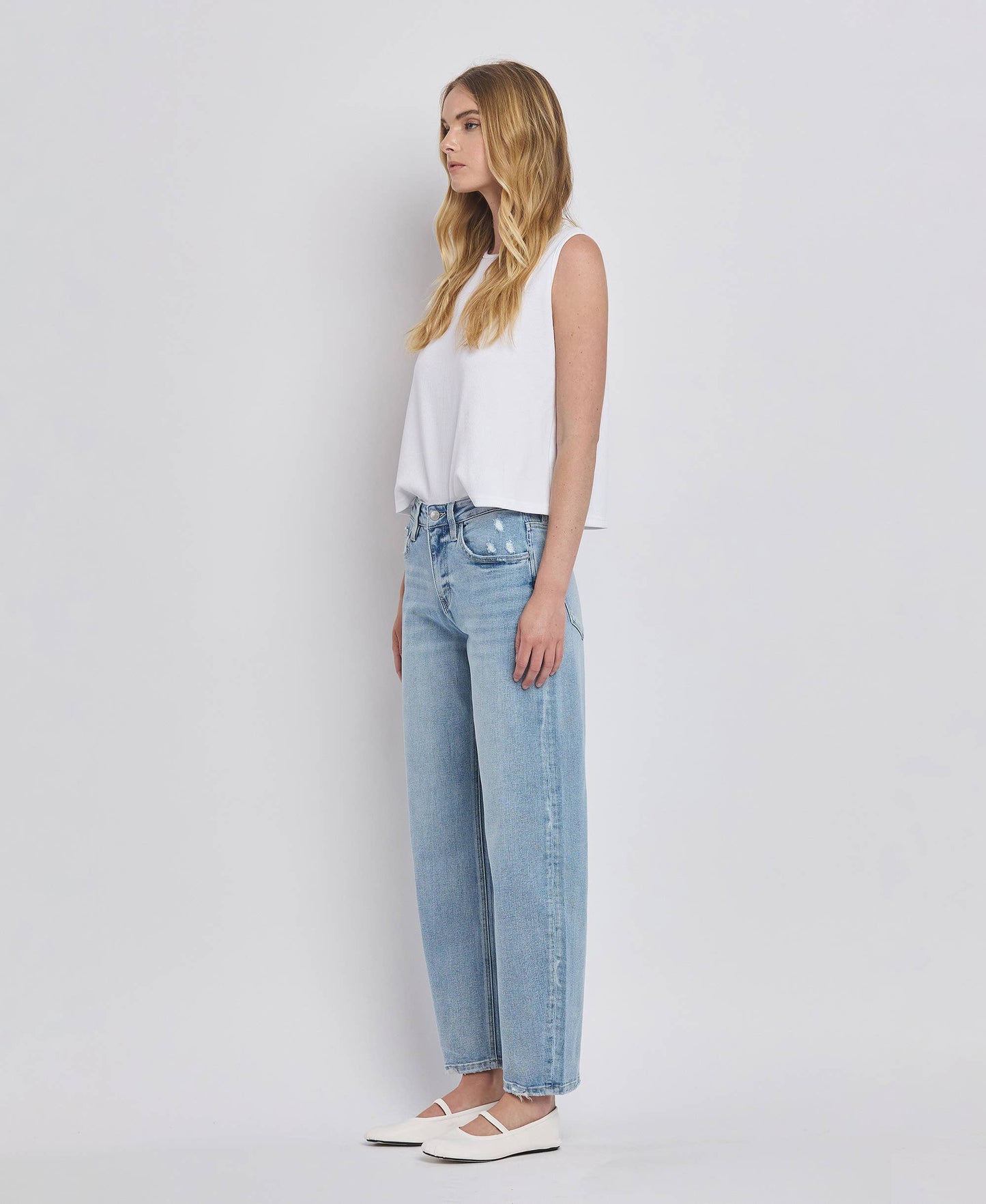 HIGH RISE BARREL LEG JEANS