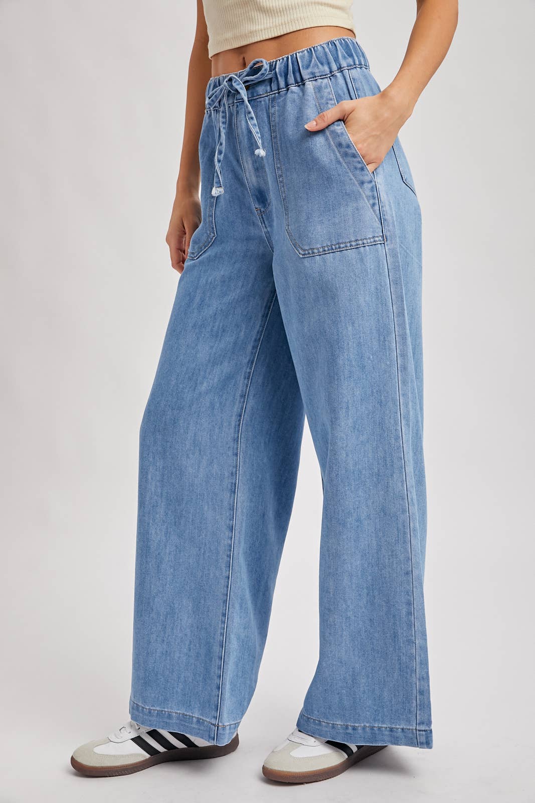 PAPER BAG WIDE LEG JEANS: MED.WASH