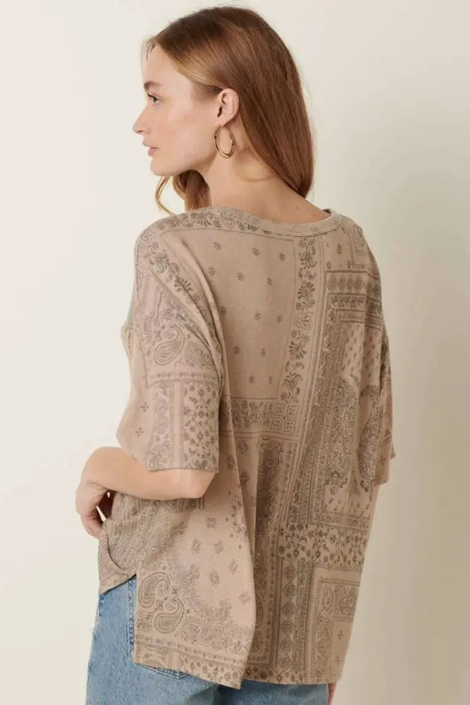 BANDANA PRINT RND NECK OVERSIZED KNIT TOP: RUST - Posh Finds