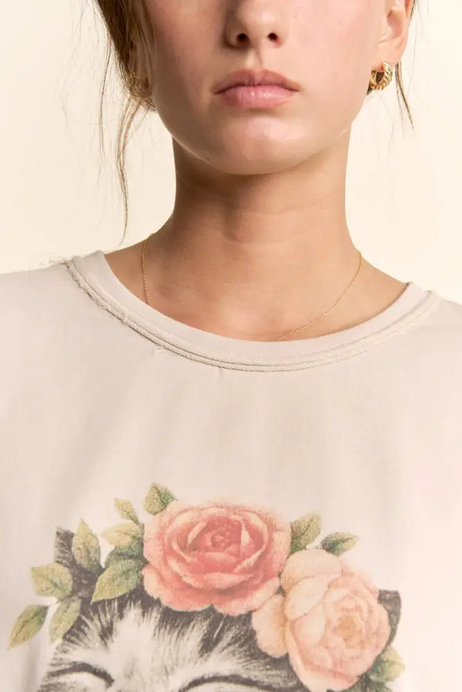 BLOSSOM-CROWNED KITTY PRINTED TOP: Beige - Women > Tops