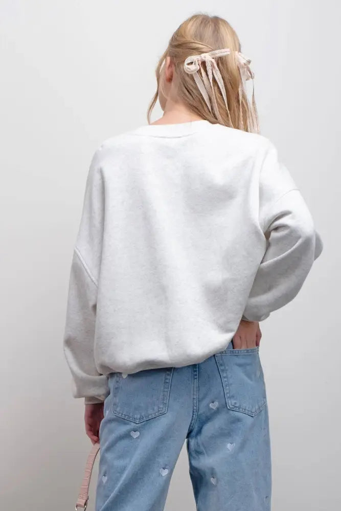 BOW GRAPHIC CREW NECK SWEATSHIRT: HEATHER GREY - Posh Finds