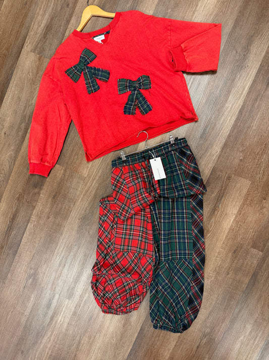 Christmas Plaid Bow Sweatshirt - Posh Finds
