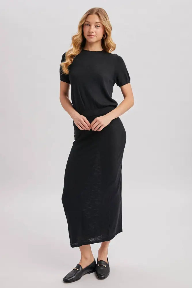 CREW NECK KNIT TEE AND MAXI SKIRT SET: Black / M