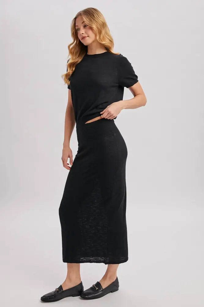 CREW NECK KNIT TEE AND MAXI SKIRT SET: Black / M