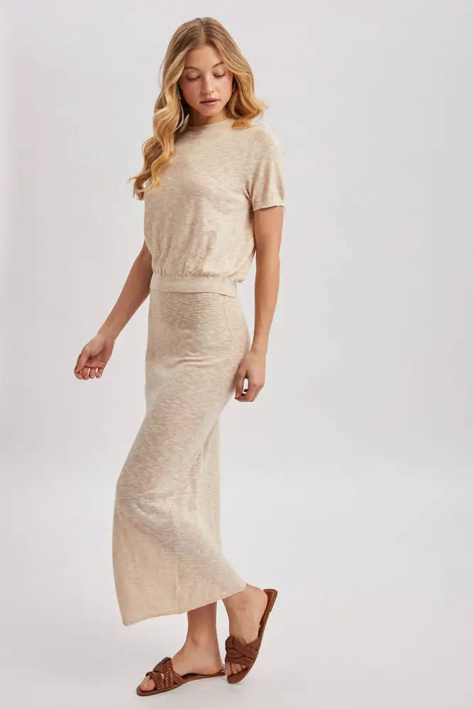 CREW NECK KNIT TEE AND MAXI SKIRT SET: Black / S
