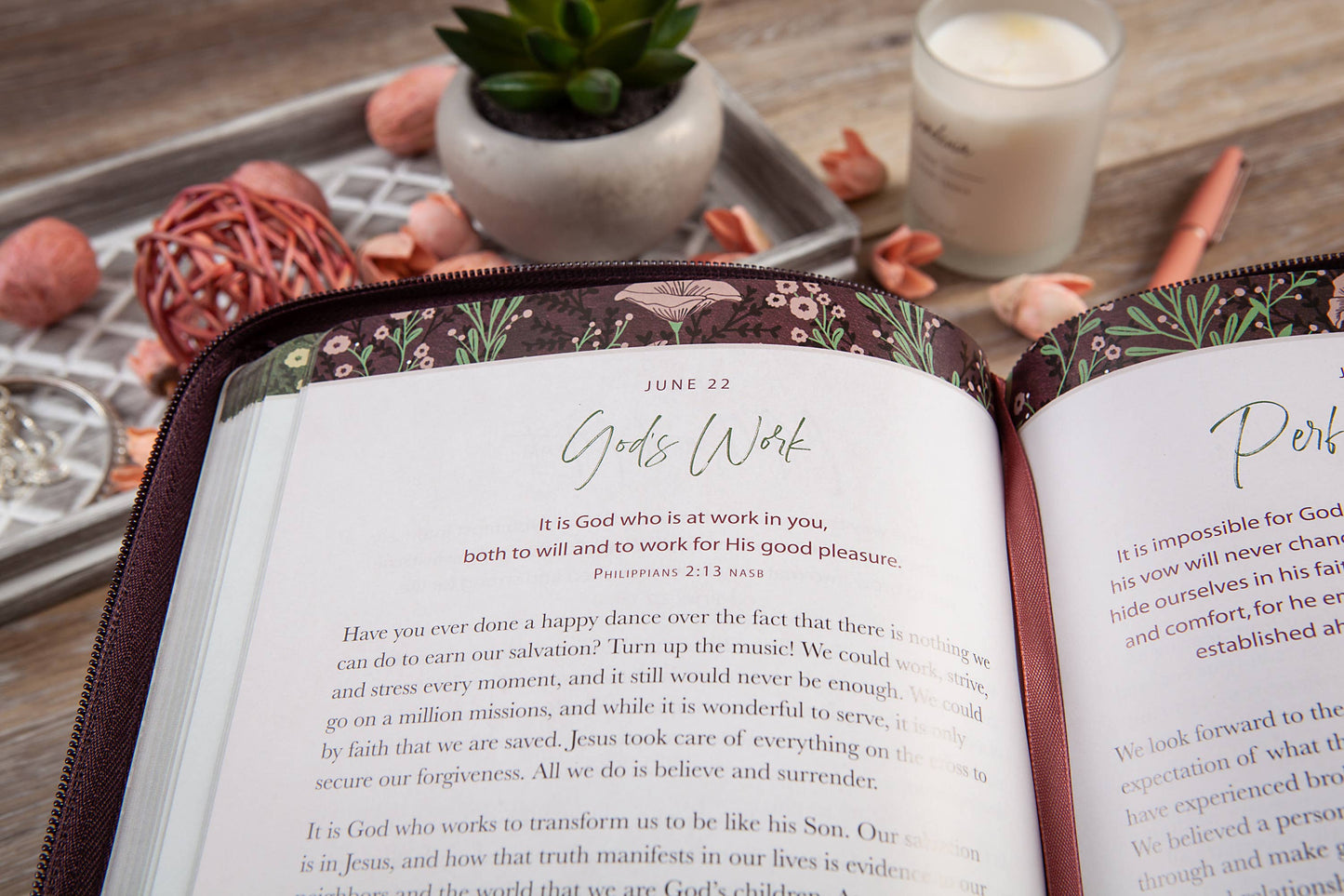 All Things Beautiful (Zippered Devotional)