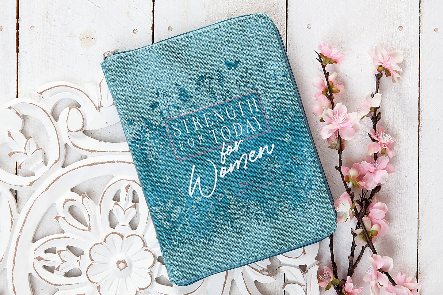 Strength for Today for Women (Zippered Devotional)
