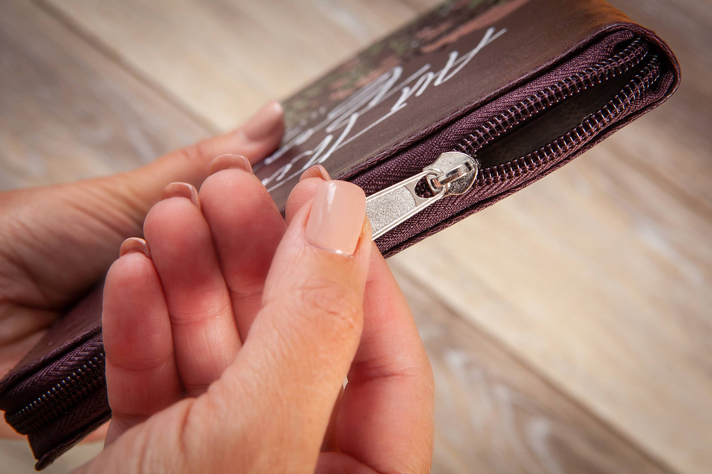 All Things Beautiful (Zippered Devotional)