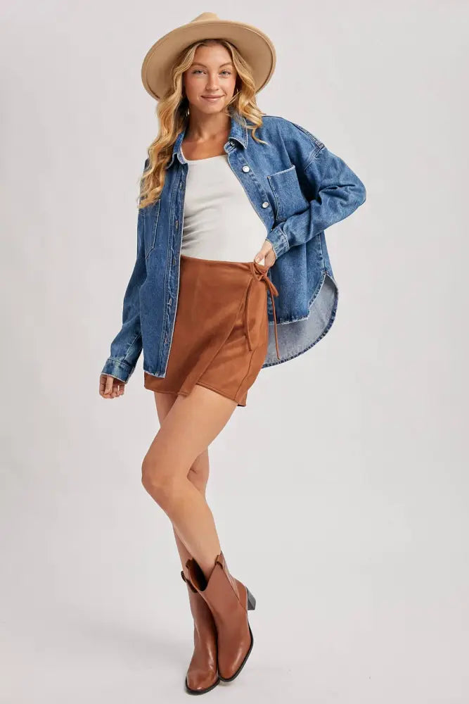 FAUX SUEDE CROSSOVER WRAP SKORT: CAMEL / S