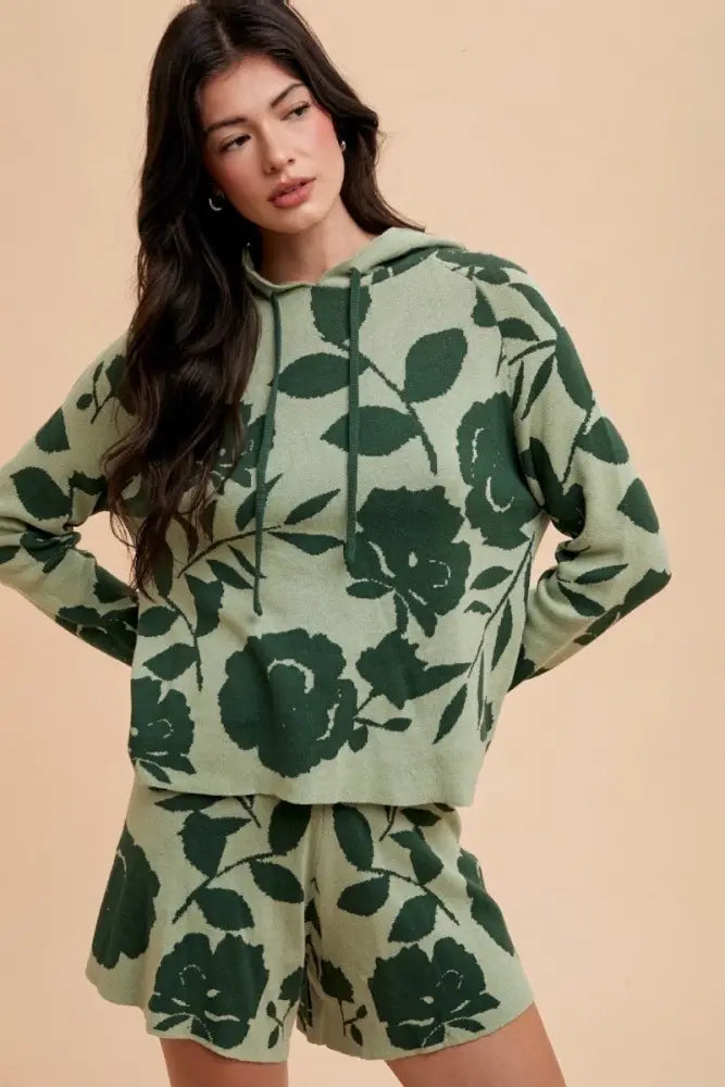 Flower Pattern Sweater Hoodie & Shorts Set - Green Combo - Women > Sets