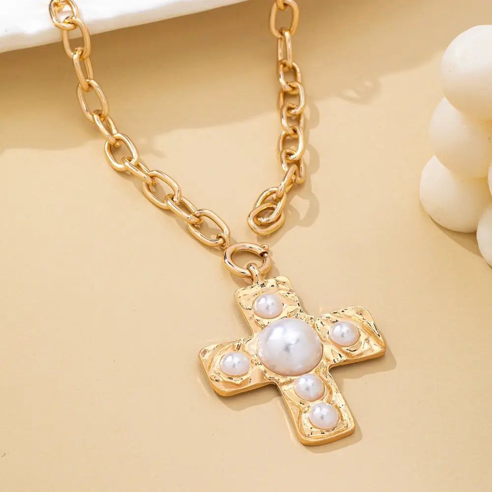 Hammered Cross Pearl Necklace | 80N93048: Gold