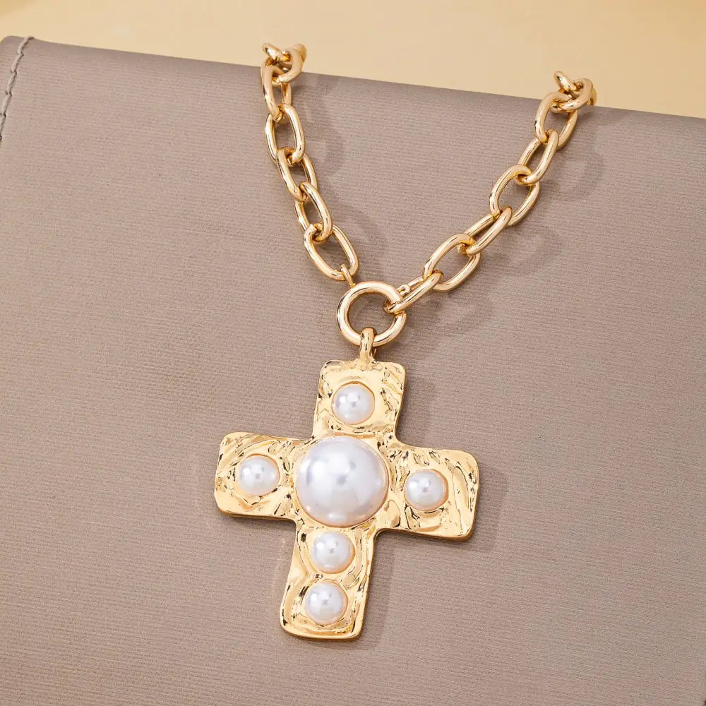 Hammered Cross Pearl Necklace | 80N93048: Gold