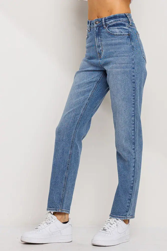 High Rise Tapered Mom Jeans in Medium Wash - Posh Finds