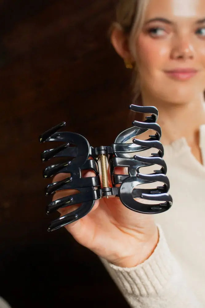 Indestructible Octopus Claw Clip: Maroon