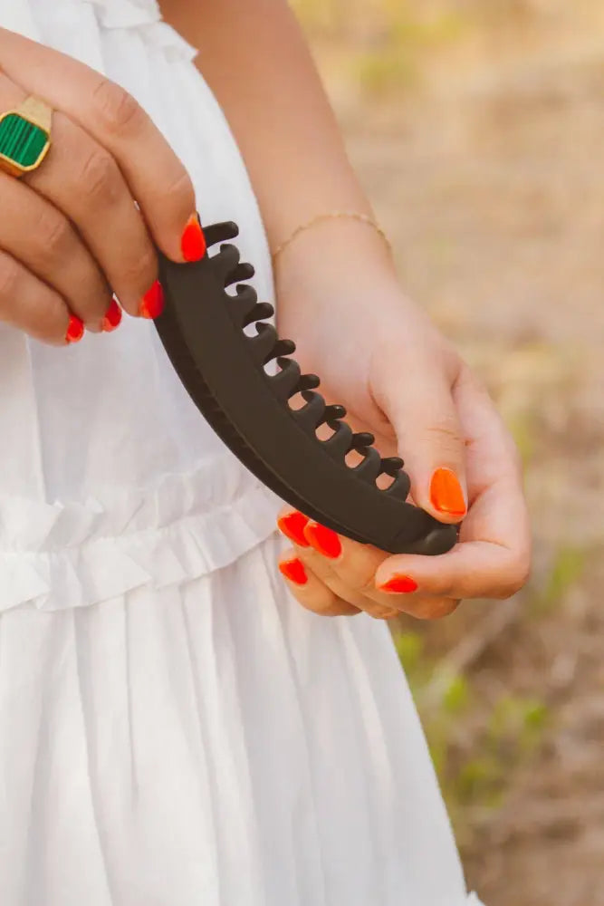 Large Banana Claw Clip: Light Tortoise