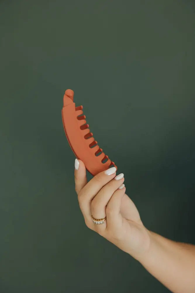 Large Banana Claw Clip: Light Tortoise