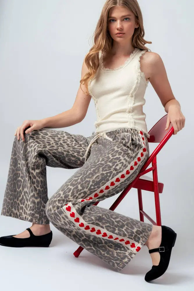 Leopard Print Heart Side Stripe Lounge Pants: LEOPARD - Posh Finds