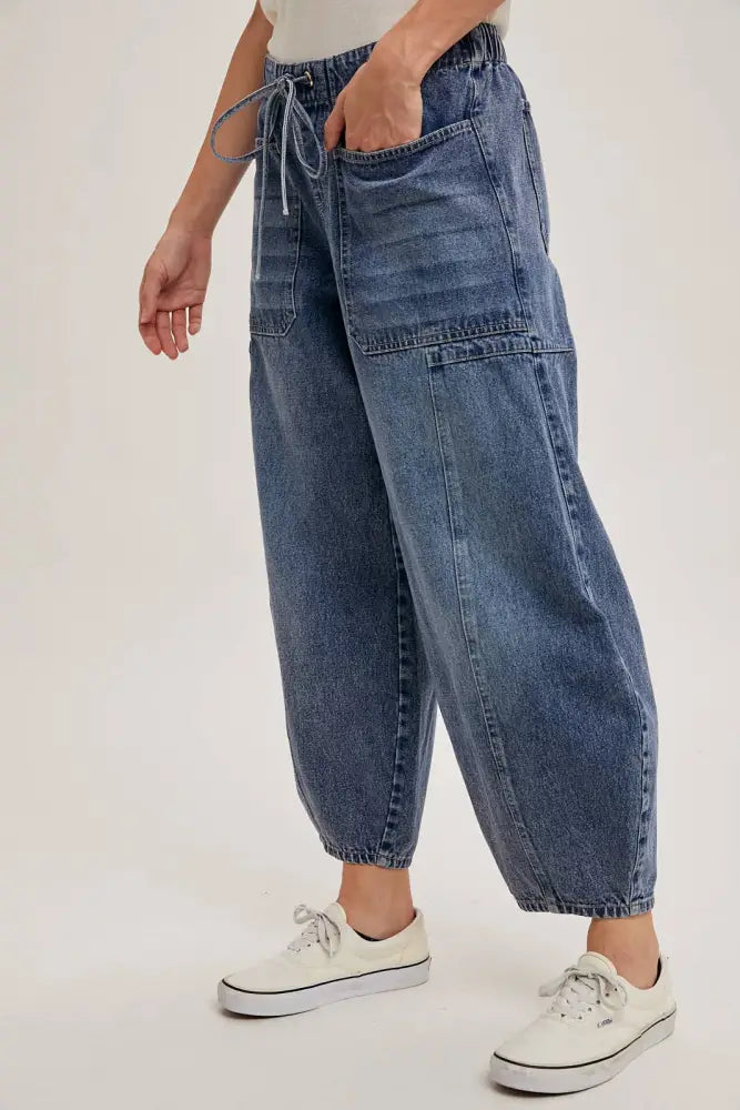 MID-WAIST DRAWSTRINGS BARREL JEANS: MED.WASH - Posh Finds