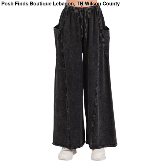 MINERAL WASH DROPPED SIDE POCKET WIDE LEG PANTS: BLACK - Posh Finds