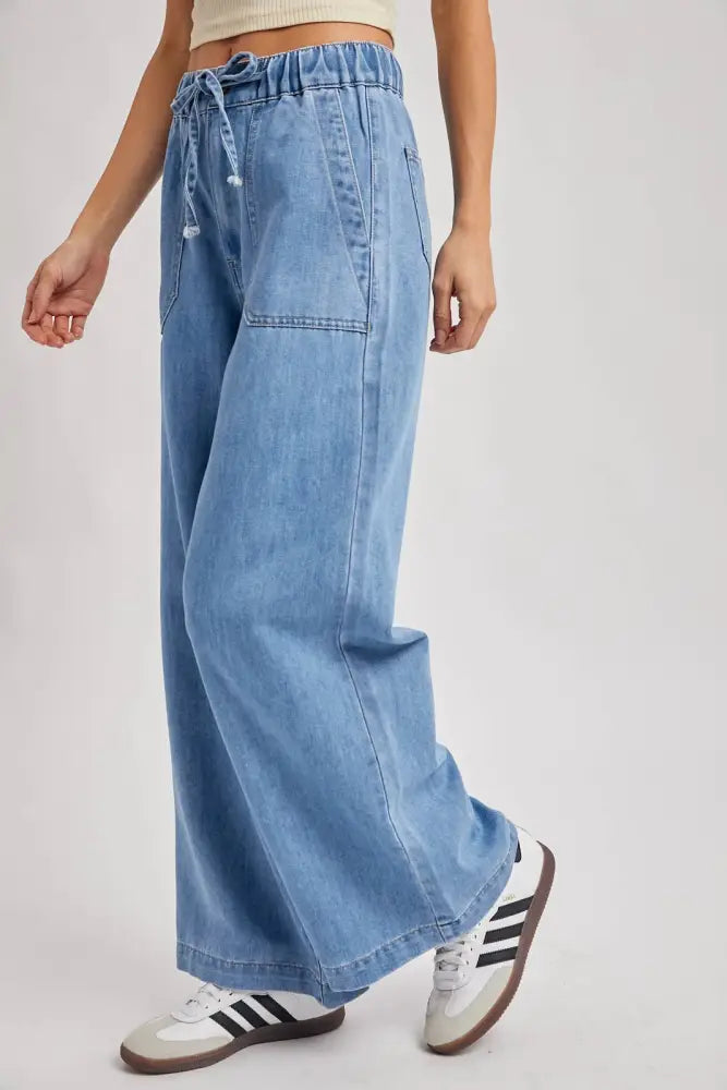 PAPER BAG WIDE LEG JEANS: LT.WASH - Posh Finds