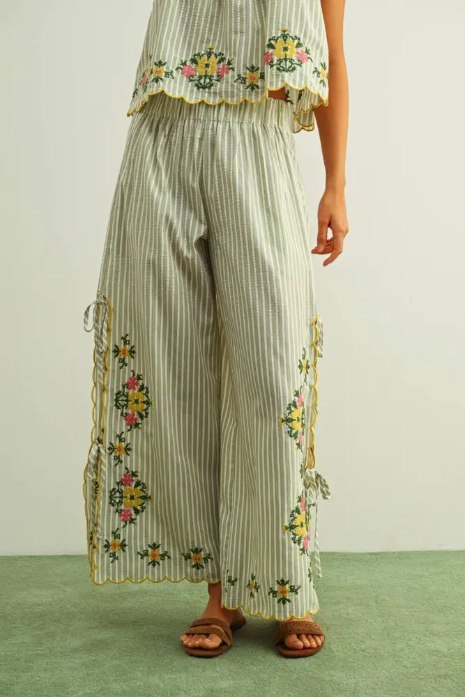 P6208ST FLORAL EMBROIDERY WITH STRIPED PANTS WITH TIE: SAGE / M